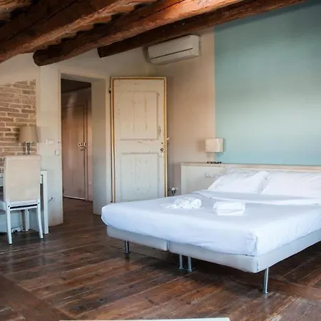 Bed & Breakfast Relais Casetta56 4*